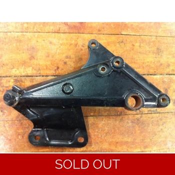 1982-84 Kawasaki KZ700A KZ750L KZ750R Right Brake Pedal Foot Peg Muffler Mounting Bracket 35011-1122